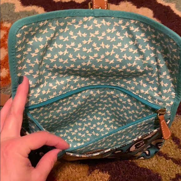 EUC Fossil Keyper Small Crossbody - Picture 3 of 4